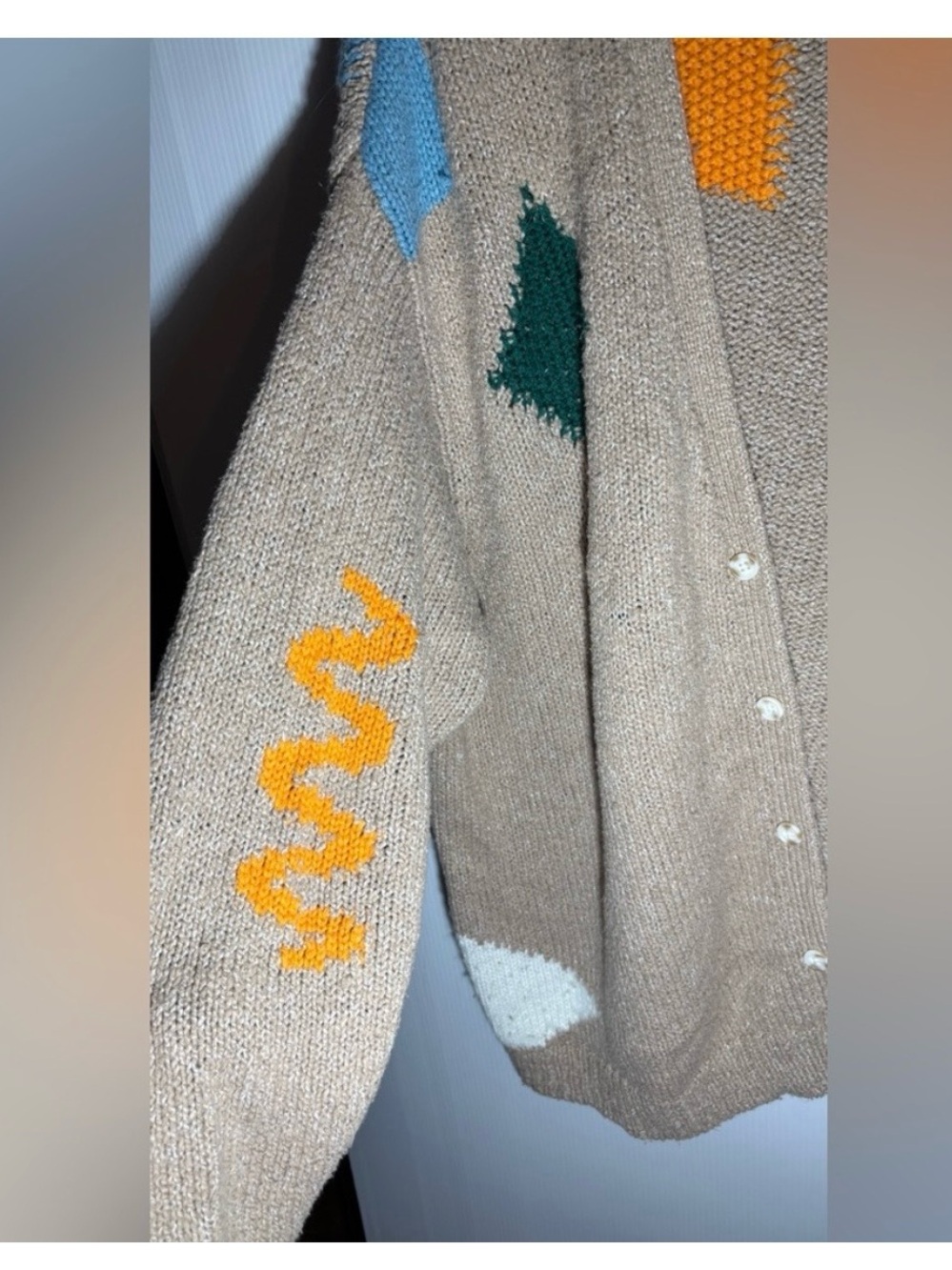 Colorful Geometric Patterned Cardigan - Picture 4 of 7
